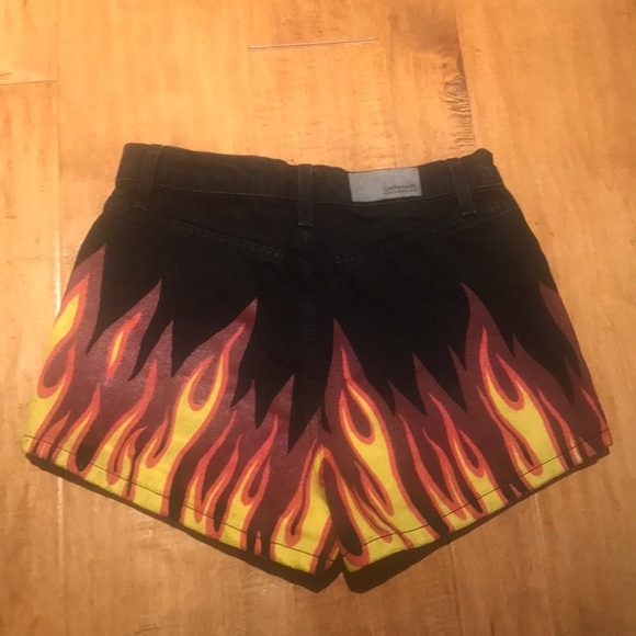 Carmar Shorts - Picture 2 of 3